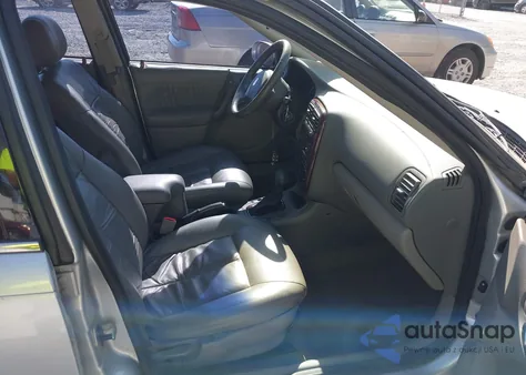 2002 Saturn L-Series Lw300 из США, поврежденный, VIN 1G8JW84R52Y565191